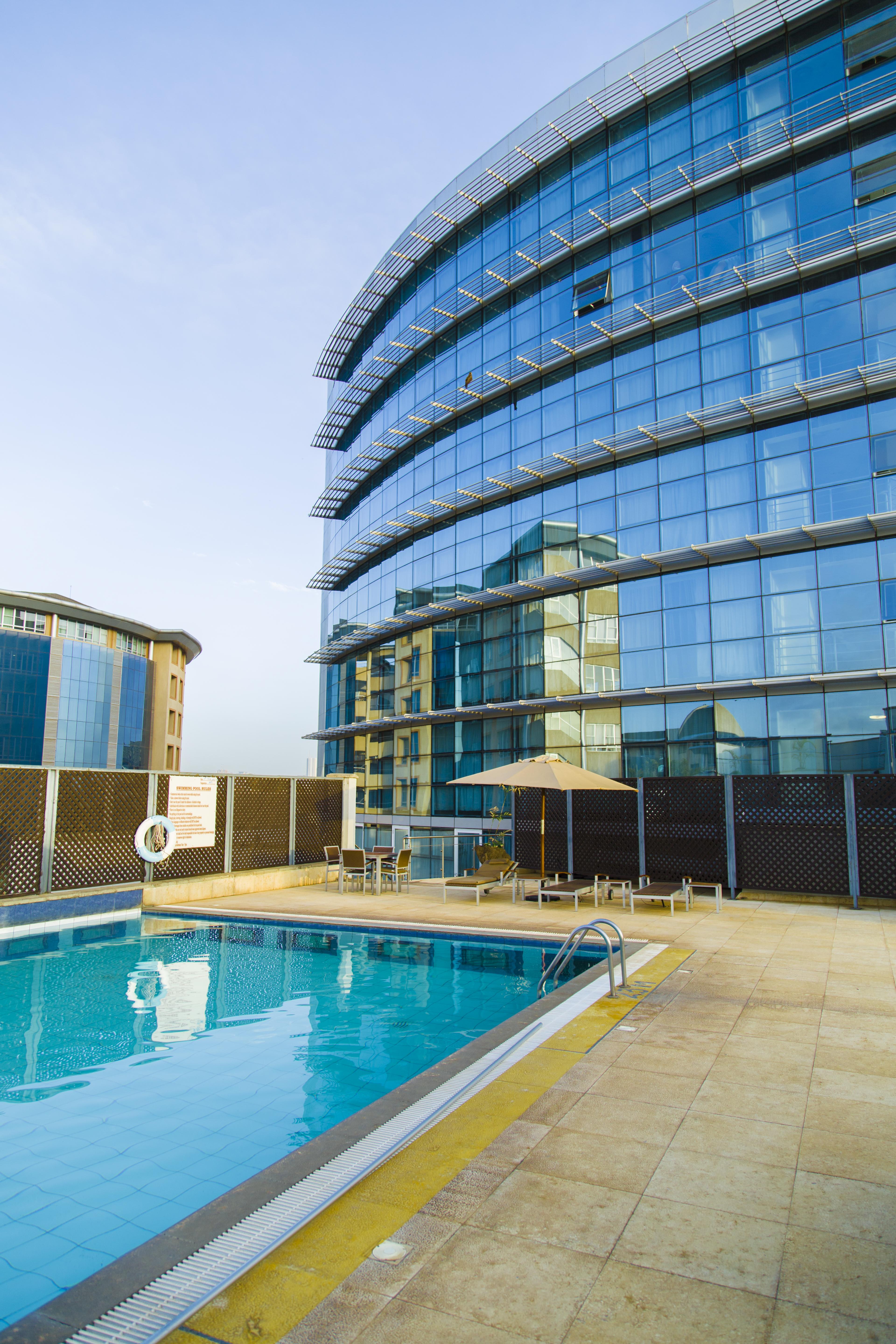 Hotel The Boma Nairobi Exterior foto The swimming pool at the hotel