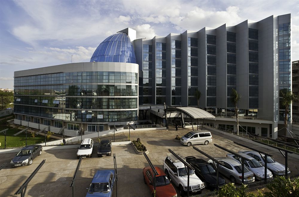 Hotel The Boma Nairobi Exterior foto The new building of the University of Patras